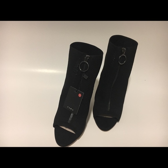 Zara Elegant woman - Picture 3 of 6